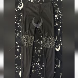 Widow Waiting To Exhale Spike Leggings